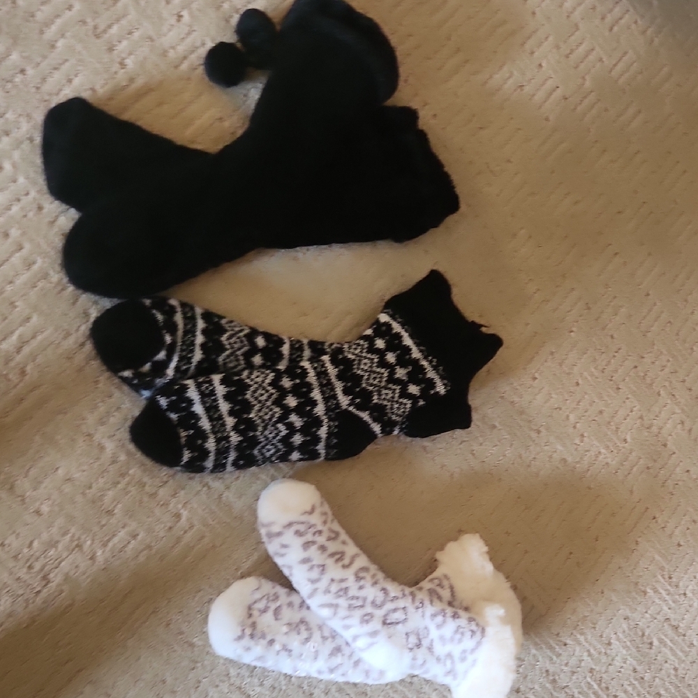 Cozy Black and Patterned Women's Socks Set